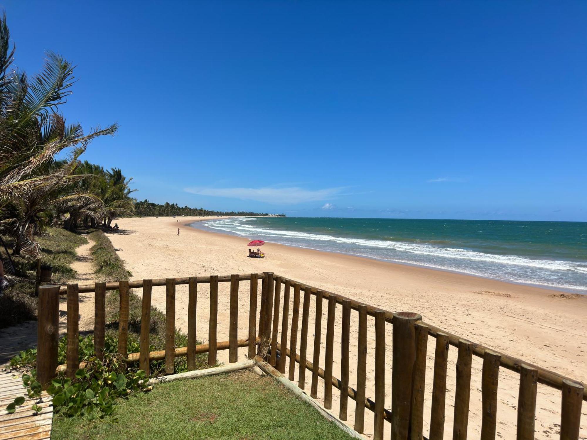 Flat Guarajuba 4 Quartos Terreo A Beira Mar - Pe Na Areia - Governanca Com Arrumadeira E Wi Fi Inclusos Camassari Exteriör bild